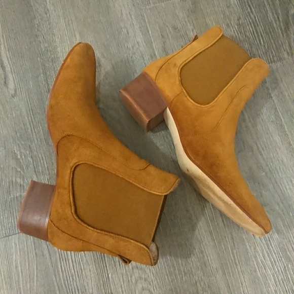 ✨HP✨Zara Ankle boots - Picture 2 of 6